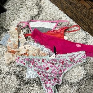 Victoria’s Secret Thong Bundle - Large
